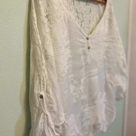Elegant White Lace Women's Blouse - Picture 4 of 11